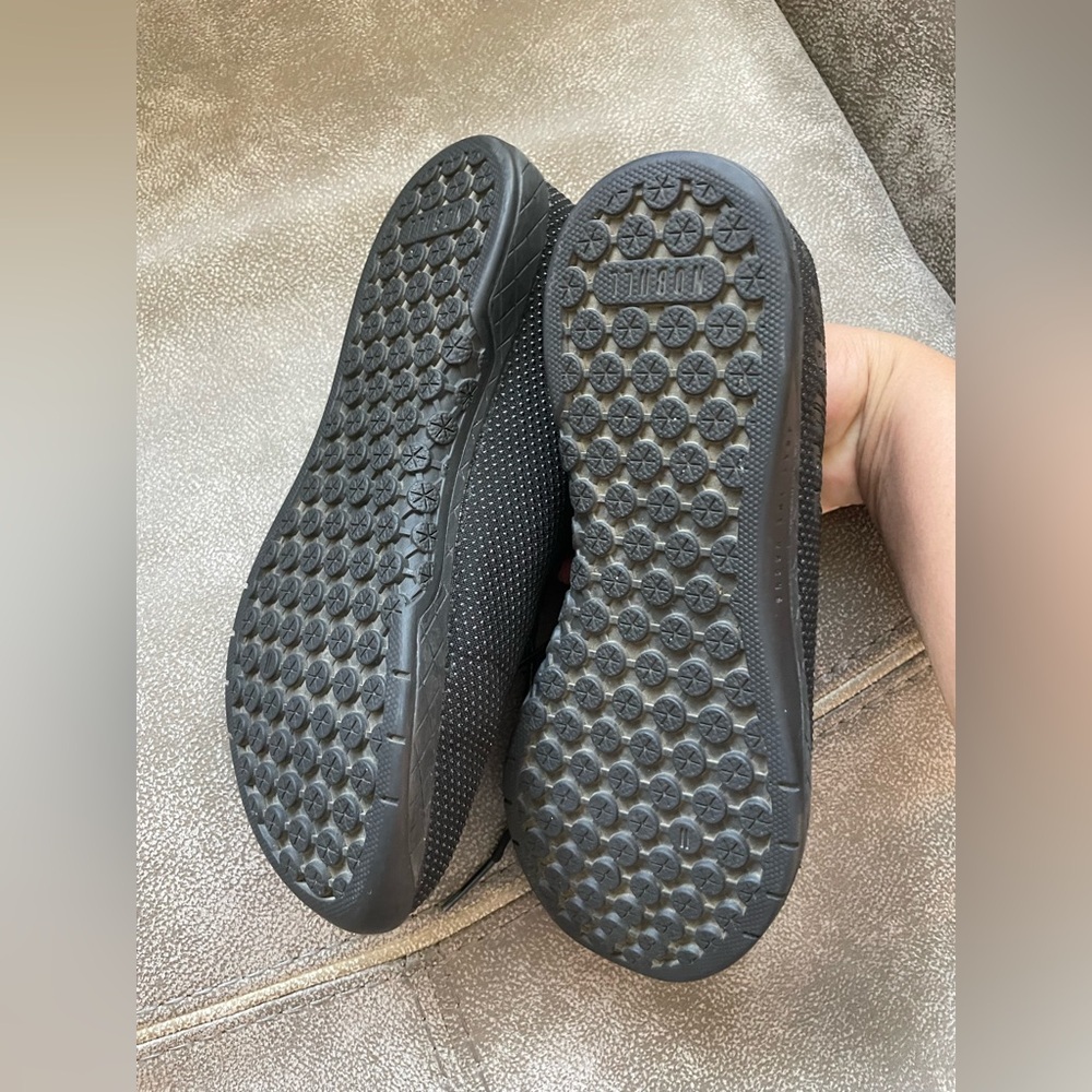 NOBULL women’s all black trainers/sneakers - Picture 4 of 6